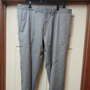 Hugo Boss Men's Cagan1 Pleated Virgin Wool Gray Dress Pants Size 36R